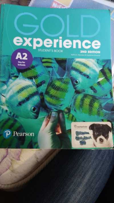 Gold experience students book A2